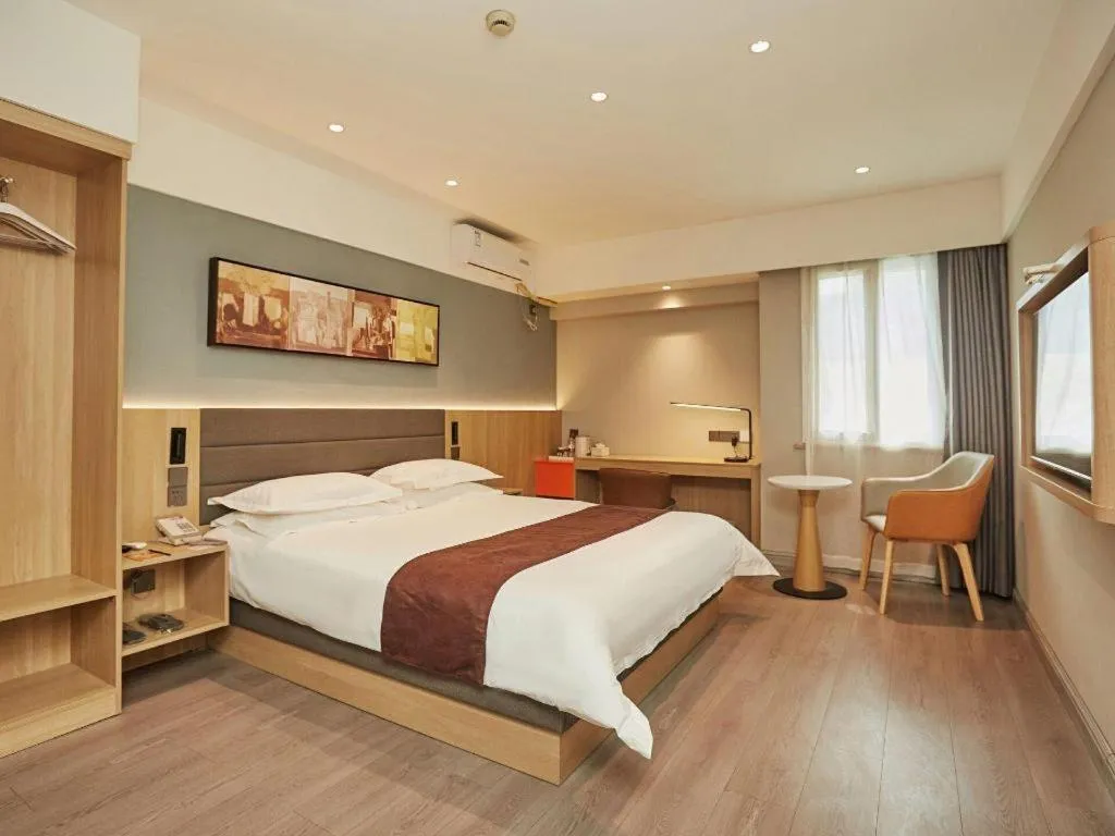 Bed in Jinjiang Inn Zhengzhou Railway Station Erqi Square Metro Station