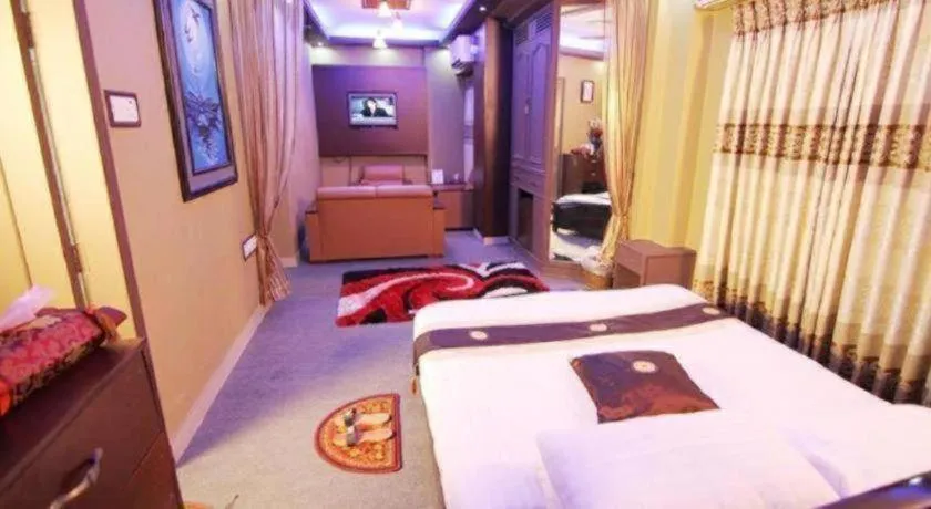 Bed in Grand Dhaka Hotel