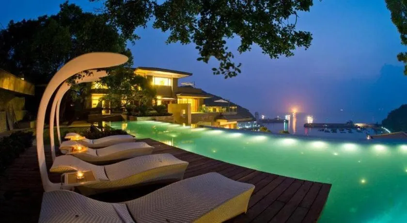 The Dreamland Resort