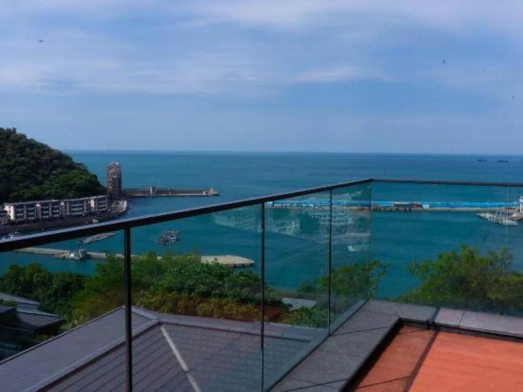 The Dreamland Resort