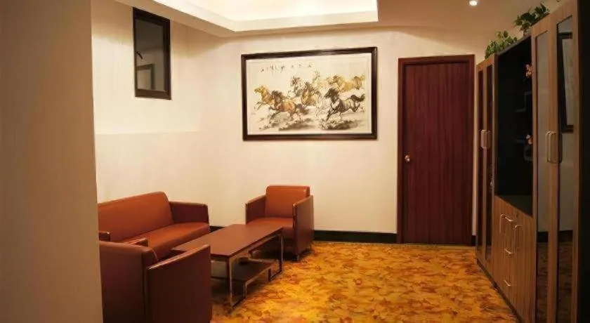 GreenTree Inn Shanghai South Railway Station Xujiahui Stadium Subway Station Shell Hotel