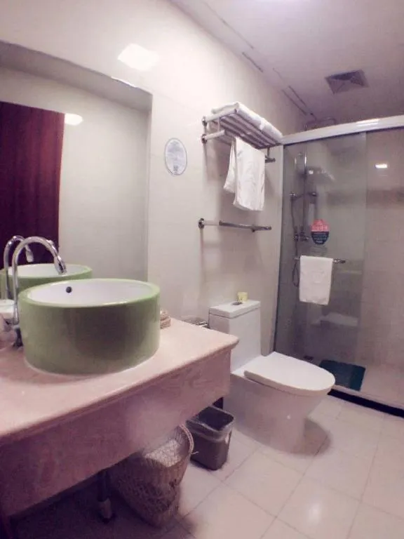 GreenTree Inn Shanghai South Railway Station Xujiahui Stadium Subway Station Shell Hotel