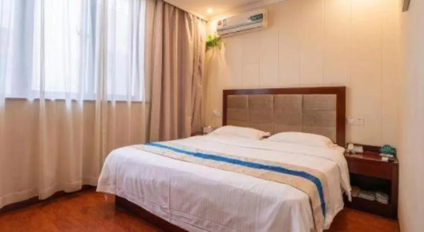 Bed in GreenTree Inn Wuxi Changjiang North Road Jincheng Road Express Hotel