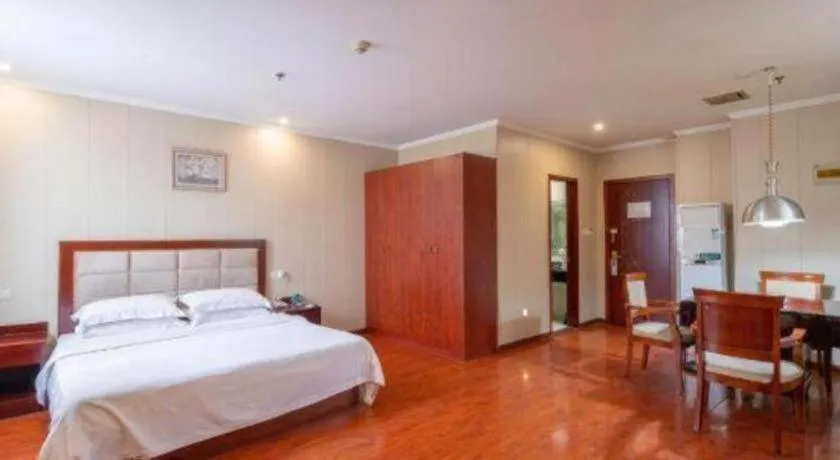 Bed in GreenTree Inn Wuxi Changjiang North Road Jincheng Road Express Hotel