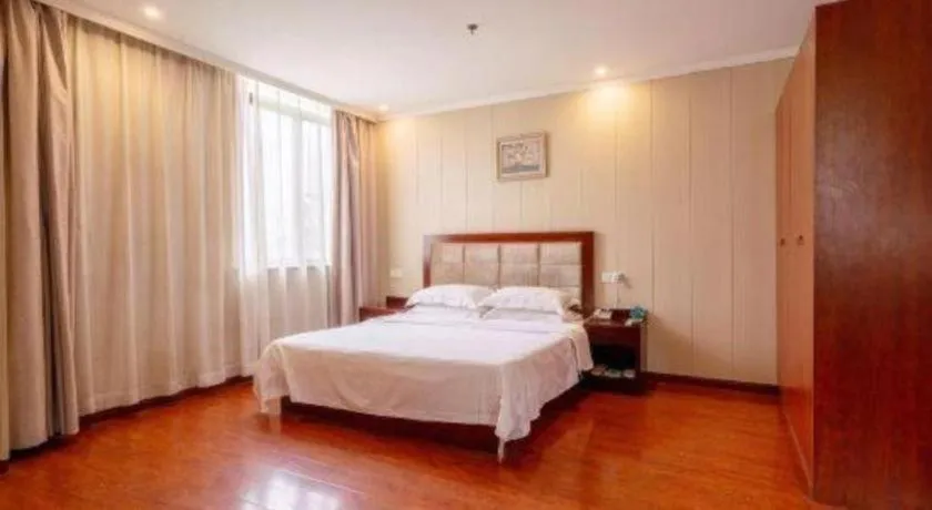Bed in GreenTree Inn Wuxi Changjiang North Road Jincheng Road Express Hotel