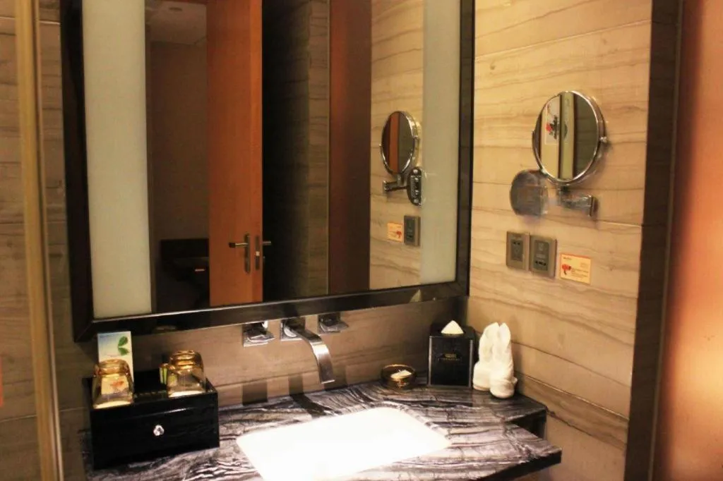 Zhangjiagang Zhonglian GDH International Hotel