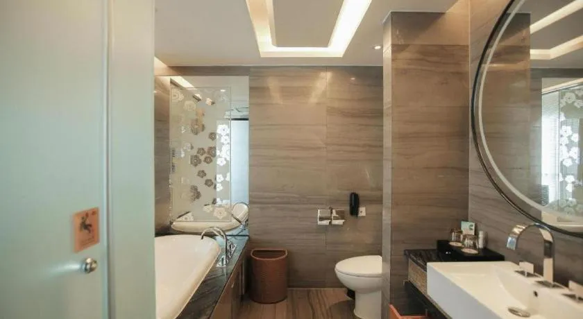 Zhangjiagang Zhonglian GDH International Hotel