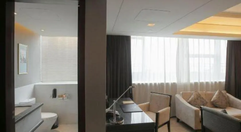 Zhangjiagang Zhonglian GDH International Hotel