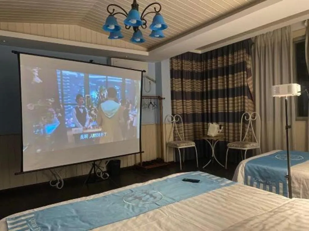 Bed in Parkside Hostel