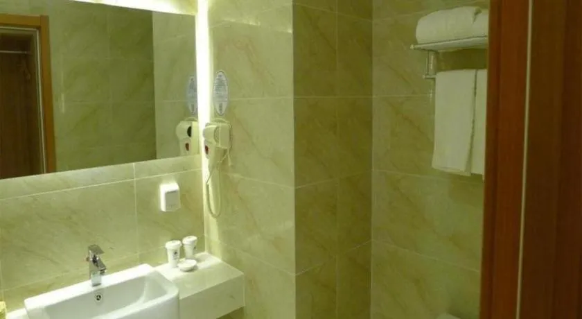 GreenTree Inn Shanghai Caohejing Development Zone Songjiang Park Jiuxin Road Business Hotel