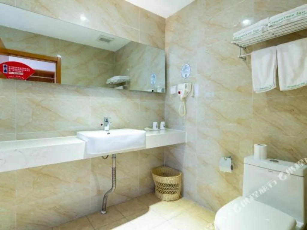 GreenTree Inn Shanghai Caohejing Development Zone Songjiang Park Jiuxin Road Business Hotel