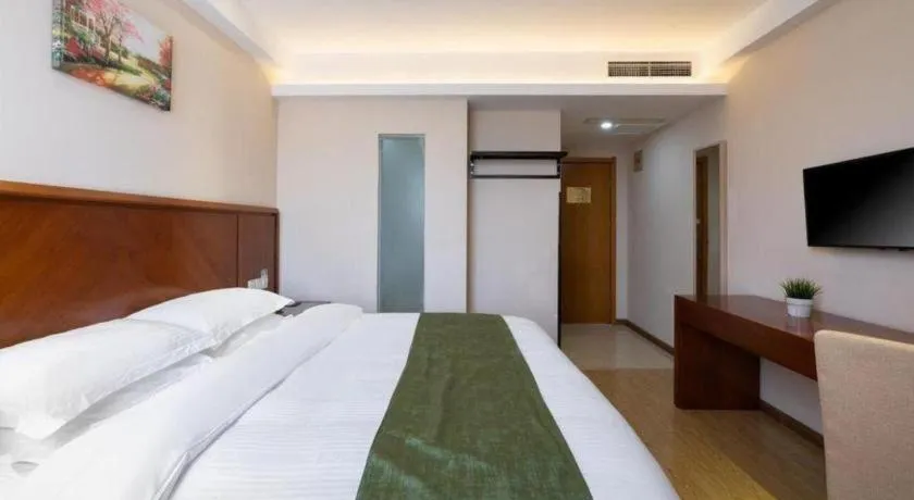 Bed in GreenTree Inn Shanghai Caohejing Development Zone Songjiang Park Jiuxin Road Business Hotel