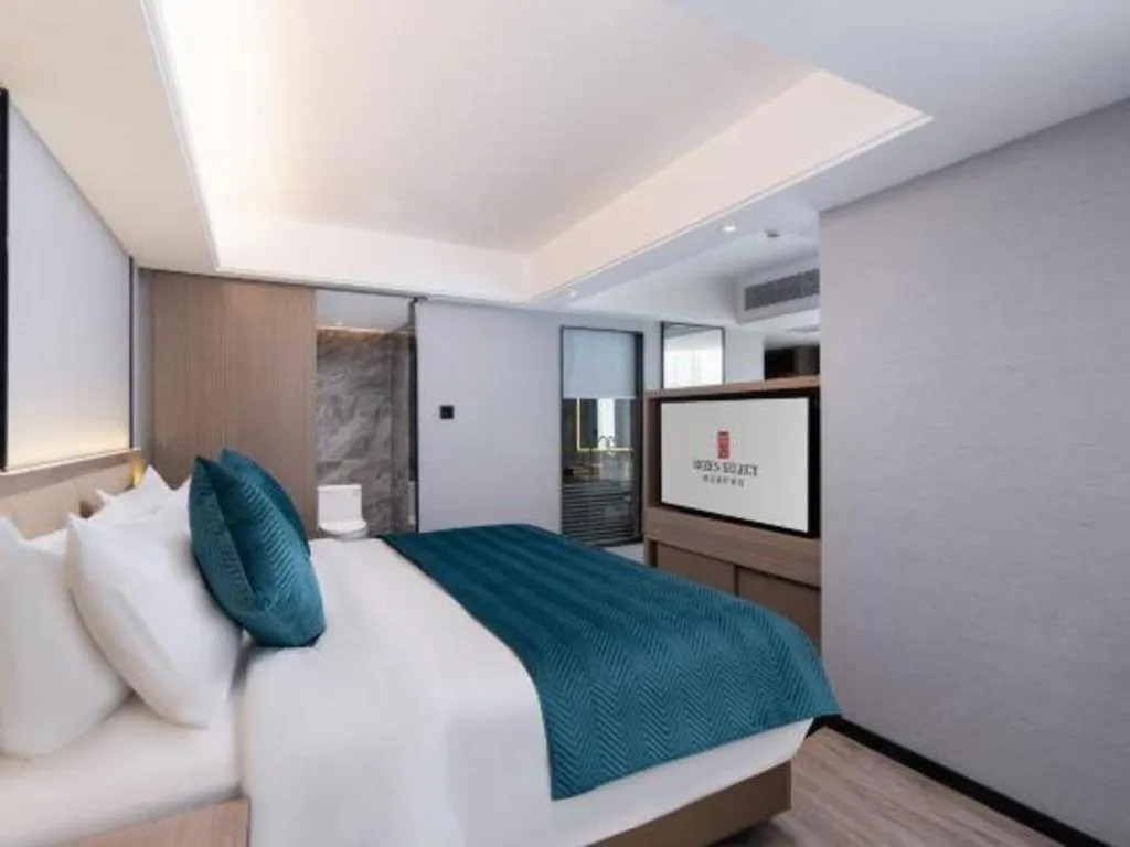 Bed in Nanning Prince Hotel