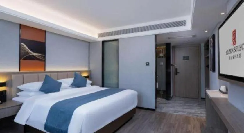 Bed in Nanning Prince Hotel