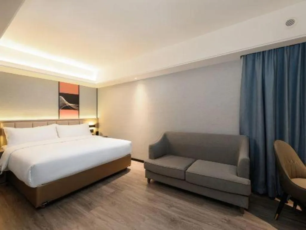 Bed in Nanning Prince Hotel