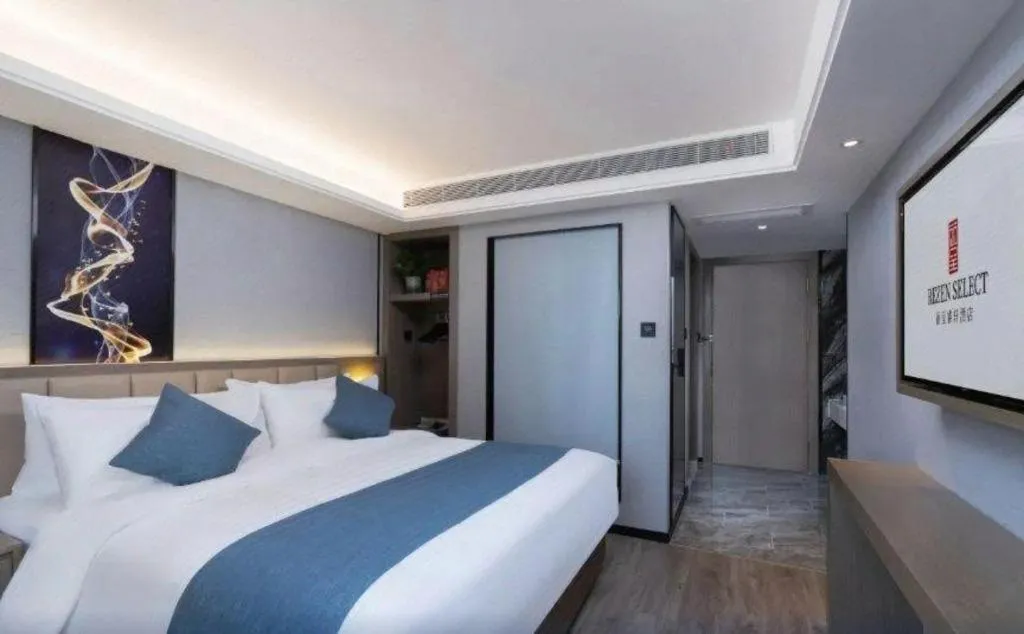 Bed in Nanning Prince Hotel