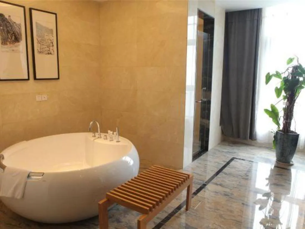 Jiyuan Oriental Jianguo Hotel