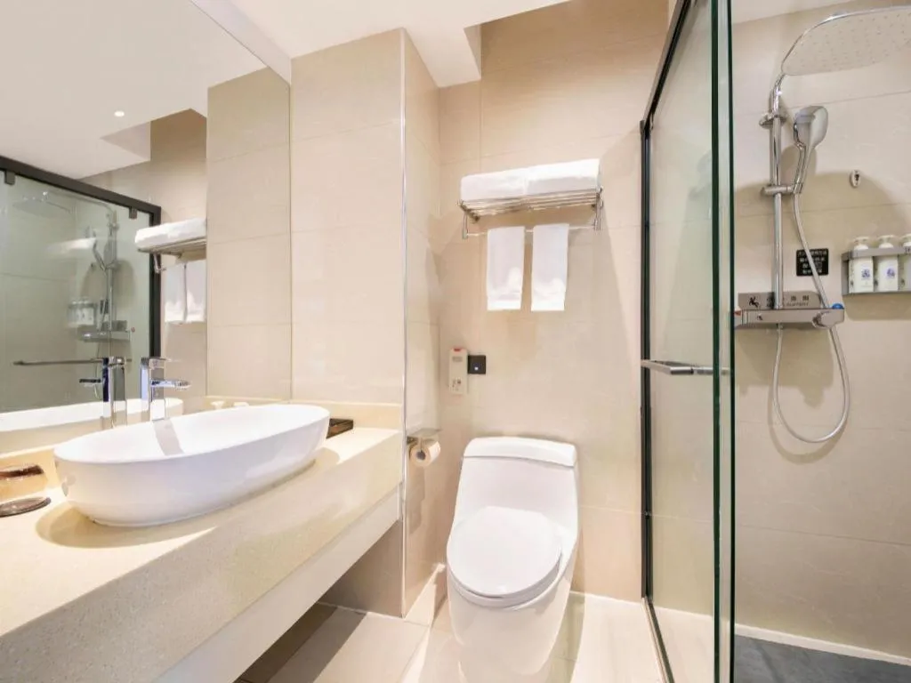 Lavande Hotel Wuhan Huanghelou Branch