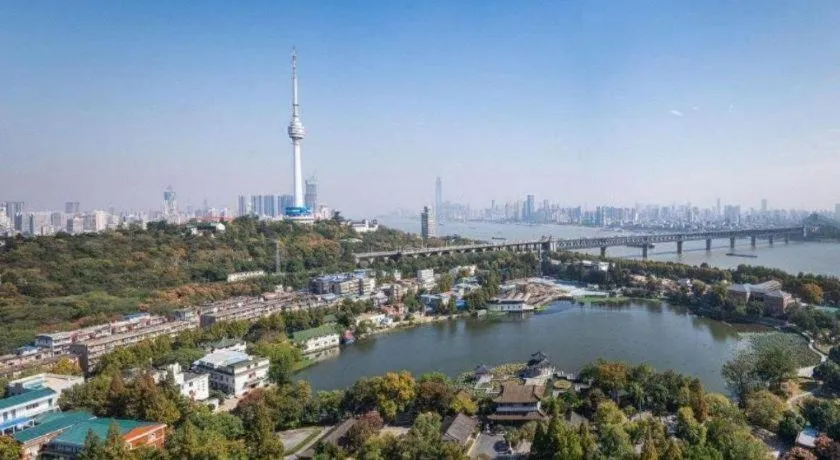 Lavande Hotel Wuhan Huanghelou Branch