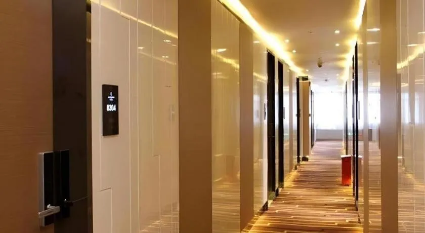 Lavande Hotel Wuhan Huanghelou Branch