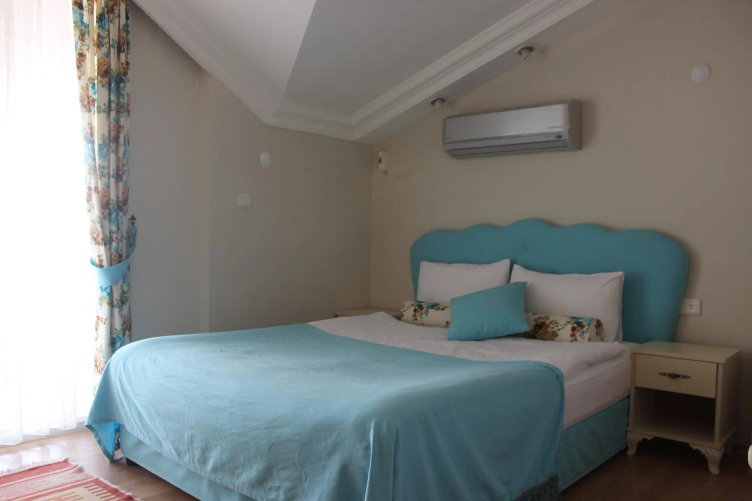 Bathroom, Bed in Setenay otel