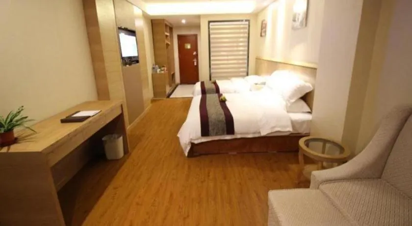 Bed in GreenTree Inn Jiangsu Wuxi Huishan High-Speed Rail Qianzhou Chongwen Road Business Hotel