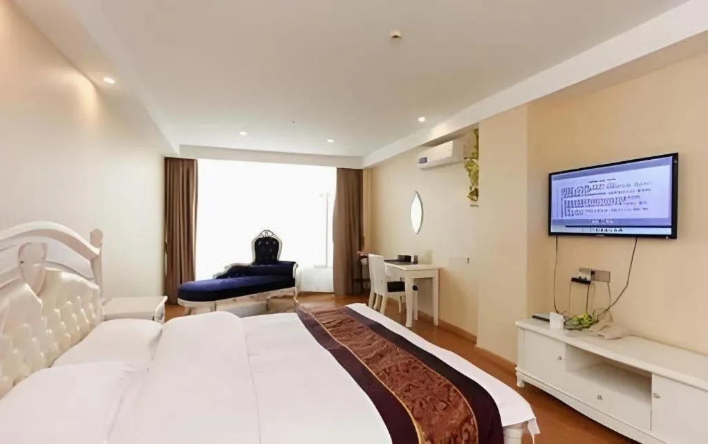 Bed in GreenTree Inn Jiangsu Wuxi Huishan High-Speed Rail Qianzhou Chongwen Road Business Hotel