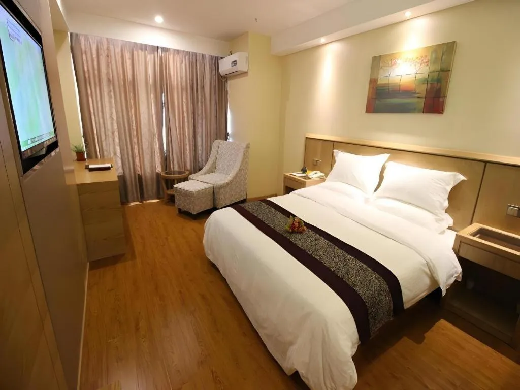 Bed in GreenTree Inn Jiangsu Wuxi Huishan High-Speed Rail Qianzhou Chongwen Road Business Hotel