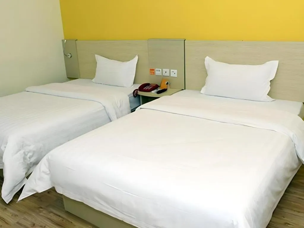 Bed in 7 Days Inn Chengdu Sichuan University South Railway Station