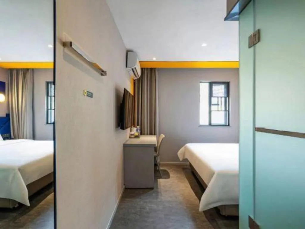 Bed in 7 Days Inn Chengdu Sichuan University South Railway Station