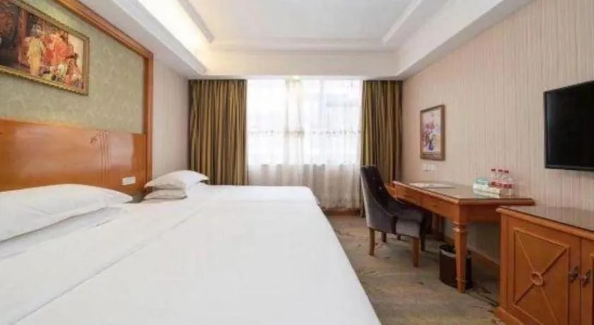 Bed in Vienna Hotel Guangxi Yangshuo Impression