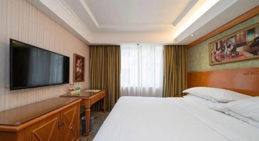 Bed in Vienna Hotel Guangxi Yangshuo Impression