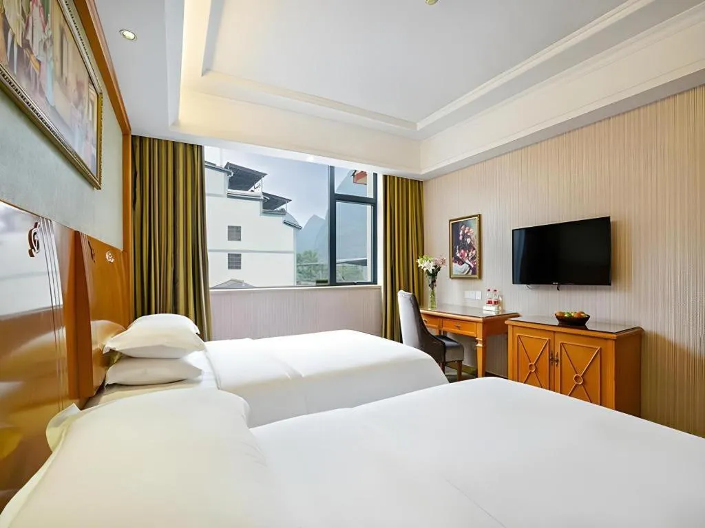 Bed in Vienna Hotel Guangxi Yangshuo Impression