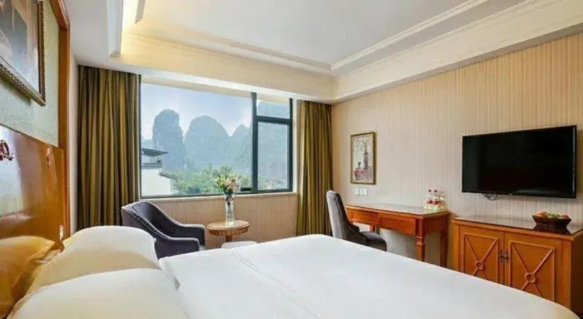 Bed in Vienna Hotel Guangxi Yangshuo Impression Bed in Vienna Hotel Guangxi Yangshuo Impression