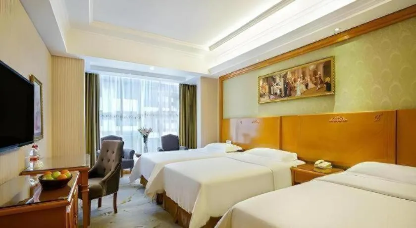 Bed in Vienna Hotel Guangxi Yangshuo Impression