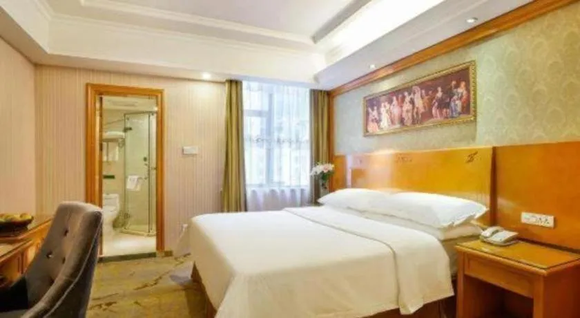 Bed in Vienna Hotel Guangxi Yangshuo Impression