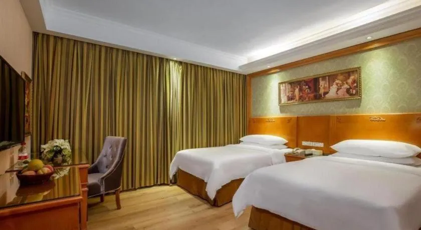 Bed in Vienna Hotel Guangxi Yangshuo Impression