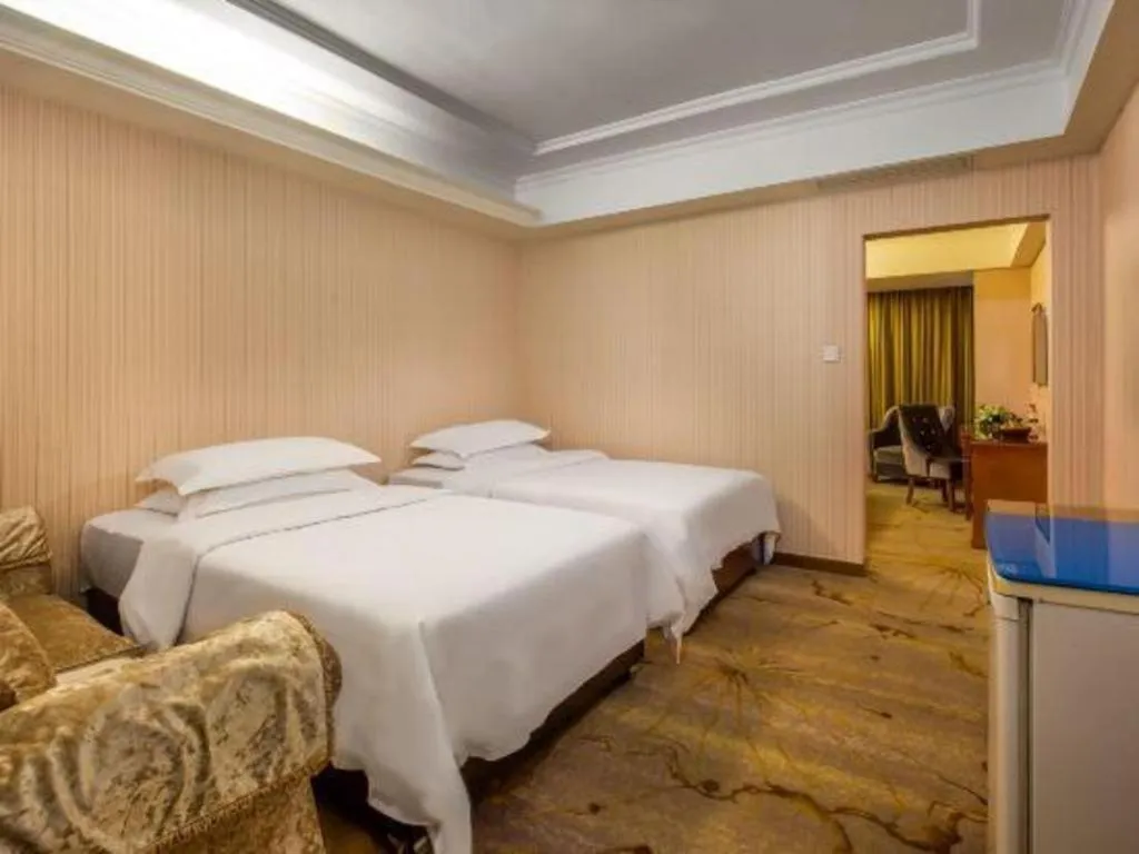 Bed in Vienna Hotel Guangxi Yangshuo Impression