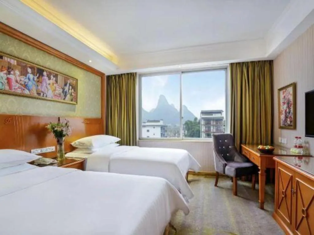 Bed in Vienna Hotel Guangxi Yangshuo Impression