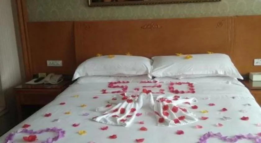 Bed in Vienna Hotel Guangxi Yangshuo Impression