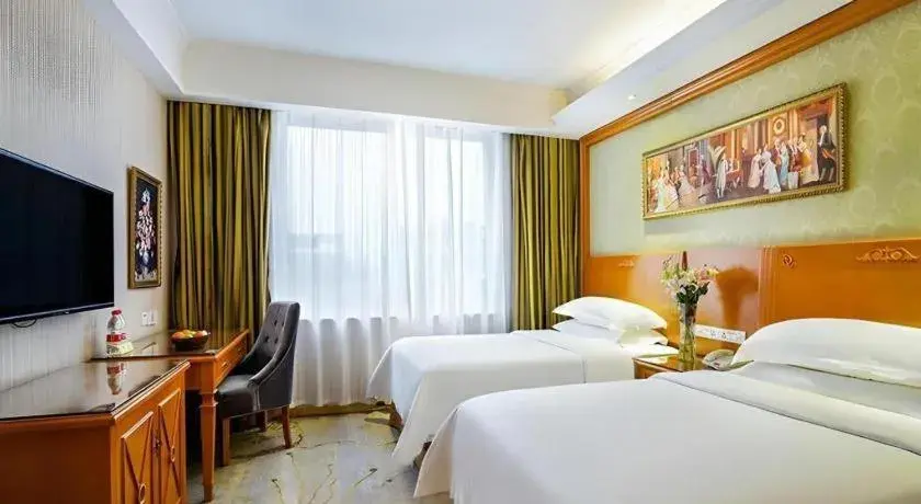 Bed in Vienna Hotel Guangxi Yangshuo Impression Bed in Vienna Hotel Guangxi Yangshuo Impression