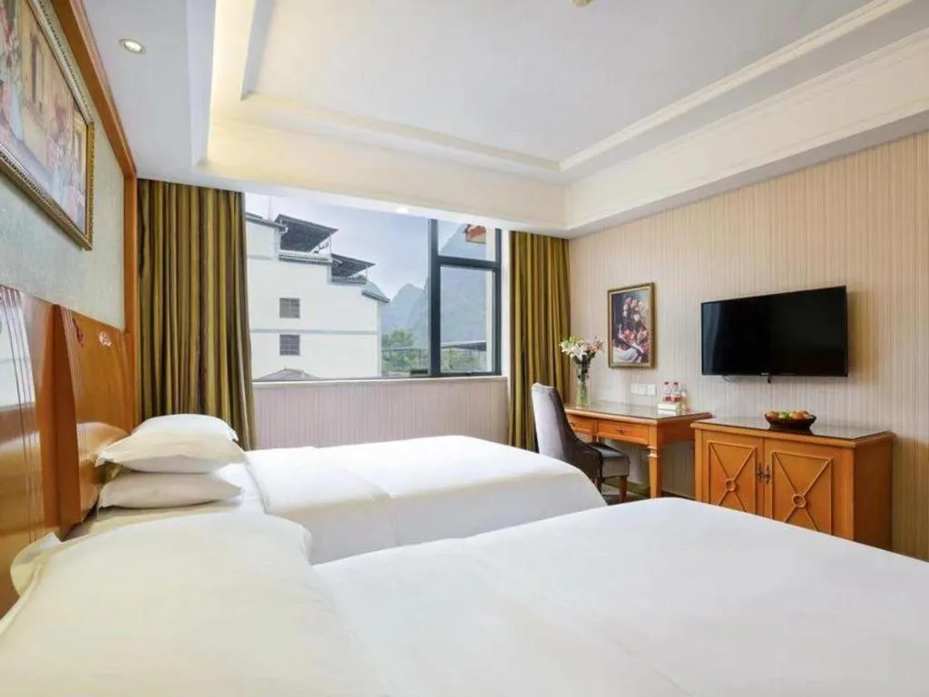 Bed in Vienna Hotel Guangxi Yangshuo Impression