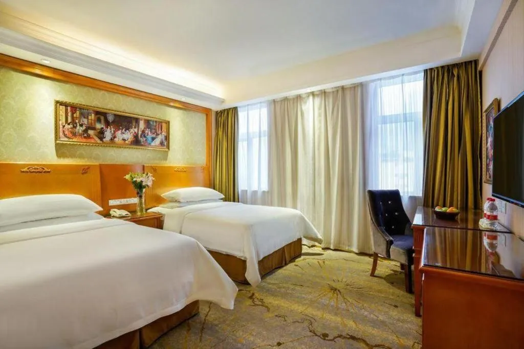 Bed in Vienna Hotel Guangxi Yangshuo Impression