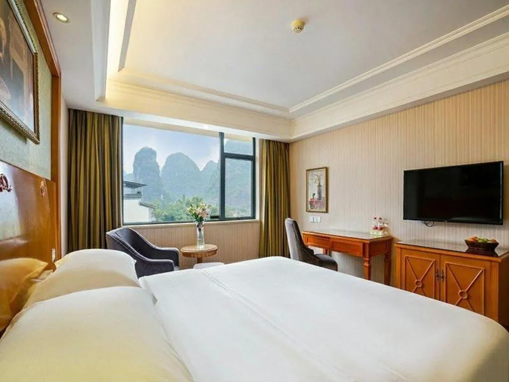 Bed in Vienna Hotel Guangxi Yangshuo Impression