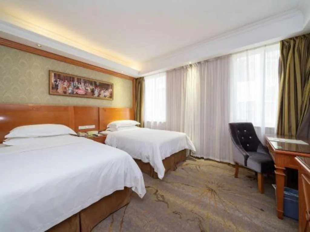 Bed in Vienna Hotel Guangxi Yangshuo Impression