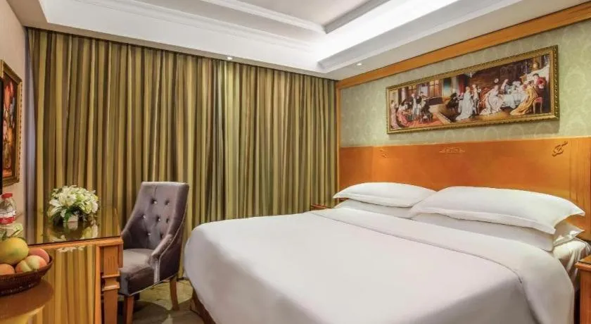 Bed in Vienna Hotel Guangxi Yangshuo Impression