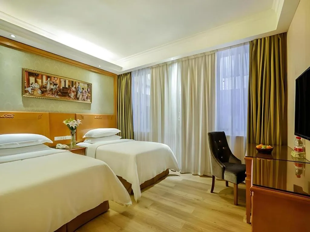 Bed in Vienna Hotel Guangxi Yangshuo Impression