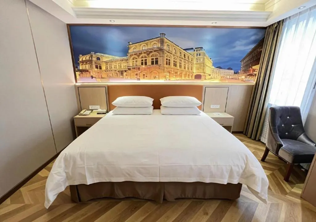 Bed in Vienna Hotel Guangxi Yangshuo Impression