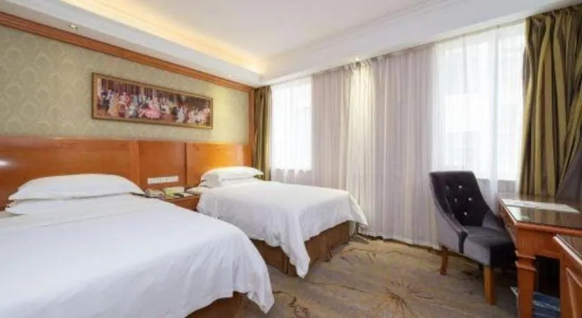 Bed in Vienna Hotel Guangxi Yangshuo Impression