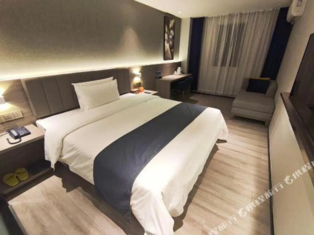 Bed in 7 Days Premium Jiangmen Wuyi Avenue Gangkou Road